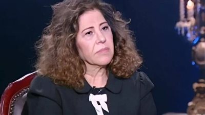 سيدة التوقعات تثير الجدل من جديد: ما حقيقة تعطيل الدراسة وأزمات الذهب؟