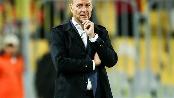 موقعة الترجي تحسم المصير.. هل يضحي الأهلي بـ 150 مليون جنيه لإقالة توروب؟