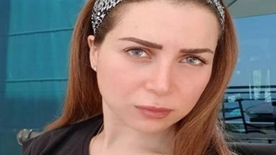 مي عز الدين تعود للأضواء بجمال طبيعي ورسائل حب من الوسط الفني والجمهور