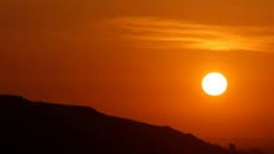 ميعاد الشروق اليوم: جدول تفصيلي لمواقيت الصلاة وحكم التنفل بعد طلوع الشمس