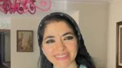 رنا أبو السعود عبر إنستجرام: والدي هو صاحب المقدمة الشهيرة وبطلوا تقولوا إنها بصوت عدوية