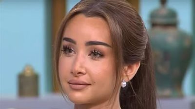 هنا الزاهد في مواجهة خبيرة تجميلها: لماذا ترفض النجمة الشابة تعقيدات 