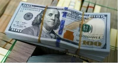 تطورات سعر الصرف: الدولار يحافظ على مستوياته أمام الجنيه رغم ضغوط الطاقة العالمية