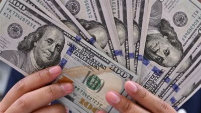 استقرار سعر الدولار في البنك الأهلي وبنك مصر: هل تتأثر العملة المحلية بالحرب الإيرانية الأمريكية؟