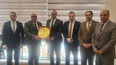 من مدرجات عين شمس إلى رئاسة مستشاري الحكومة.. رحلة نجاح المستشار شريف الشاذلي