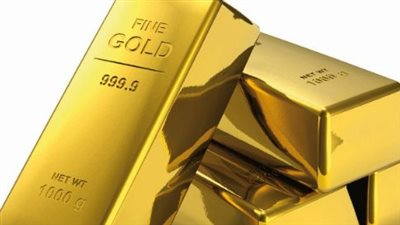 الذهب العالمي يسجل أعلى مستوياته في أسبوعين واستقرار موازٍ لعيار 21 في السوق المحلي