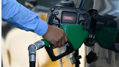 من البيت الأبيض للأسواق: ترامب يربط بين أمن الملاحة التجارية وأسعار البنزين في محطات الوقود