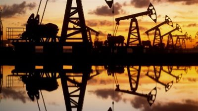 الذهب يتراجع والنفط يقفز.. كيف انعكست تصريحات البيت الأبيض على الملاذات الآمنة؟