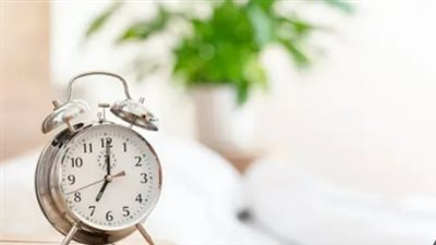 ساعة إضافية من النهار.. كيف يؤثر التوقيت الصيفي 2026 على حياتك اليومية وسوق العمل؟