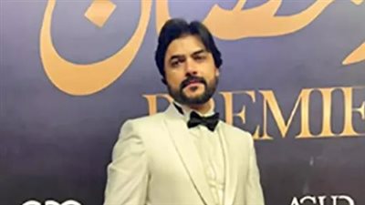 محمود حمدان ينعي والده بكلمات مؤثرة: 