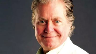 حسين فهمي المخرج الذي لم يخرج: قصة الدراسة في كاليفورنيا واكتشاف حسن الإمام له