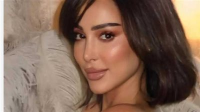 رحلة بسمة بوسيل الفنية: كيف أصبحت أيقونة في الموضة بعد اعتزال الغناء؟