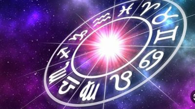 حظك اليوم للأبراج الفلكية.. برج الحمل يتلقى بشرى سارة والثور يغمره سحر الجاذبية