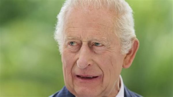 دبلوماسية “الهوت دوغ” وعربات التسوق.. كيف كسب ملوك بريطانيا قلوب الأمريكيين عبر العقود؟