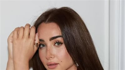 بونبوناية الشاشة.. سر إطلالة هنا الزاهد الكلاسيكية التي أشعلت منصة إنستجرام اليوم