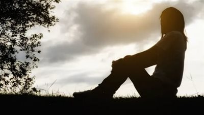 صدمة في الشارع المصري بعد انتحار بسنت سليمان في بث مباشر.. ومناشدات إعلامية لحماية أطفالها