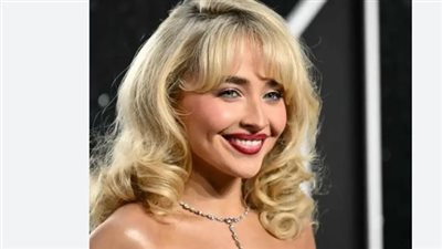 انقسام حاد على منصات التواصل الاجتماعي بسبب تعليق سابرينا كاربنتر العفوي