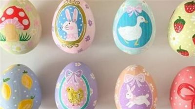 وداعًا للصبغات الكيميائية: دليلك لتزيين البيض بمواد من الطبيعة