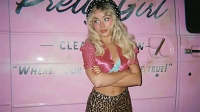 من التمثيل إلى الغناء.. كيف نجحت سابرينا كاربنتر في غزو هوليوود وعالم الموسيقى؟