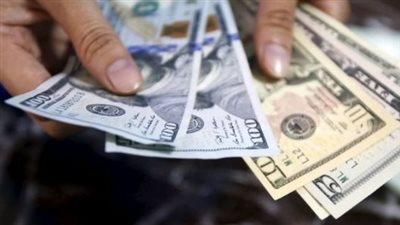 هبوط مفاجئ لسعر الدولار اليوم.. كيف استجاب الأخضر لتحركات البنك المركزي المصري؟