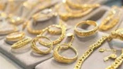 تباين أداء الذهب بين السوق العالمي والمحلي.. عيار 24 يستقر عند 8040 جنيهًا