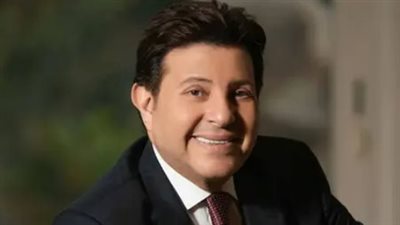 تفاصيل المكالمة بين وزيرة الثقافة وزوجة هاني شاكر لمتابعة وضعه الصحي بباريس