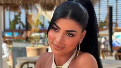  الفنانة الشابة كارولين عزمي.. تفاصيل الفستان وتوازن الجرأة مع الرقي