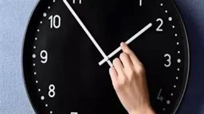رسميًا.. مصر تبدأ العمل بالتوقيت الصيفي الجمعة المقبل وهذا هو الموعد الدقيق لتغيير الساعة