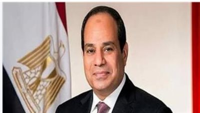 السيسي يضع إكليل الزهور على النصب التذكاري لشهداء القوات المسلحة في ذكرى تحرير سيناء