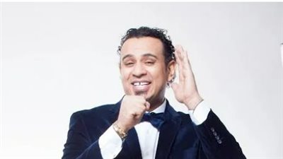 محمود الليثي يبكي على الهواء: 