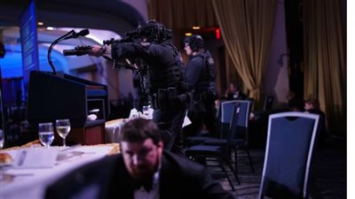 ترامب يروي لحظات إطلاق النار في عشاء مراسلي البيت الأبيض: “ظننتُه صوت صينية”