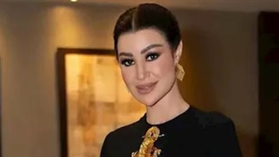 أروى جودة تضيء سماء أسوان: تفاصيل إطلالتها الفضية الساحرة في مهرجان أفلام المرأة
