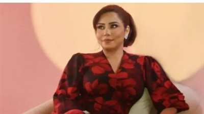 صوت مصر في الاستوديو.. كيف تمهد شيرين لعودتها بـ 