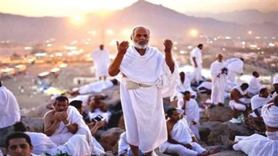 بفارق الأسعار والمميزات.. كيف تختار بين حج القرعة والجمعيات والسياحة في مصر لعام 1447هـ؟