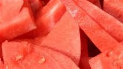 حليف الرشاقة الصيفي.. كيف يساعدك البطيخ على خفض مؤشر كتلة الجسم وحرق الدهون؟