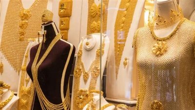 انهيار الأسعار أم استراحة محارب؟ رحلة الذهب من القمة إلى الاستقرار تحت ضغط السياسة الأمريكية