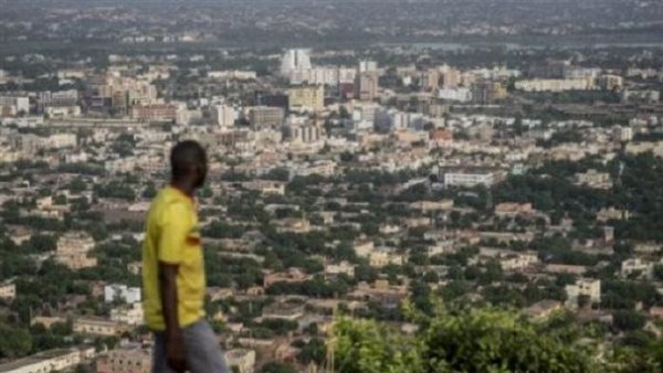 هجمات منسقة تضرب مالي.. اشتباكات قرب القصر وغموض حول مصير وزير الدفاع