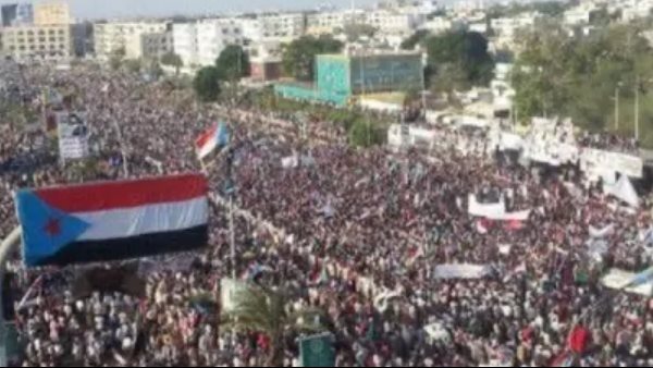 حشود مليونية تجدد العهد وتفرض واقع السيادة