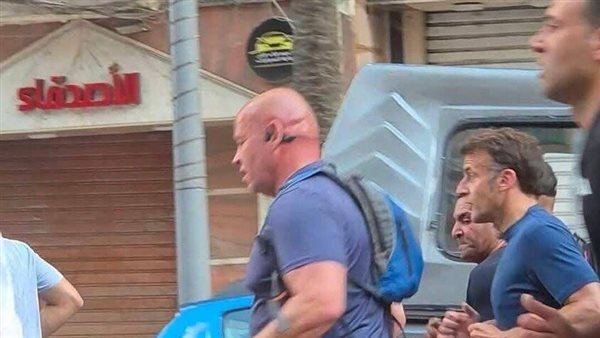 ماكرون يجري في شوارع الإسكندرية خلال زيارته لمصر.. لقطات إنسانية تعكس دفء العلاقات بين القاهرة وباريس ماكرون يجري في شوارع الإسكندرية خلال زيارته لمصر.. لقطات إنسانية تعكس دفء العلاقات بين القاهرة وباريس