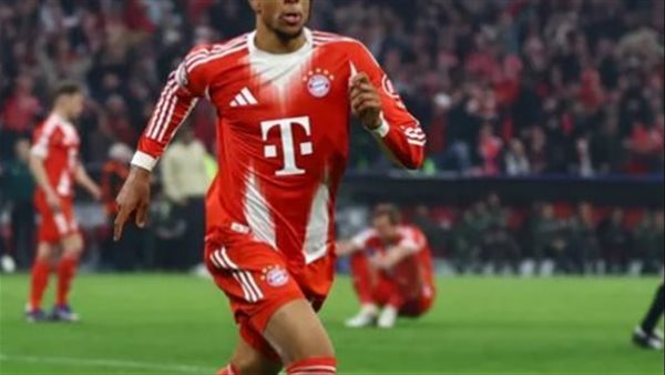 مايكل أوليس يفوز بجائزة أفضل لاعب فرنسي محترف في الخارج