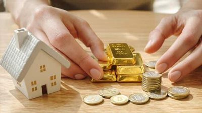 استراتيجية التنويع الذكي: كيف توزع مدخراتك بين صناديق الأسهم والدخل الثابت؟