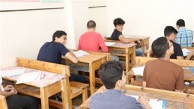 فحص دقيق للصور المنتشرة على تليجرام.. التعليم توضح حقيقة تسريب امتحانات اليوم