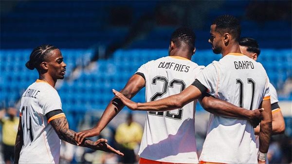 جاكبو يقود هولندا لفوز مثير على أوزبكستان وديًا قبل كأس العالم جاكبو يقود هولندا لفوز مثير على أوزبكستان وديًا قبل كأس العالم