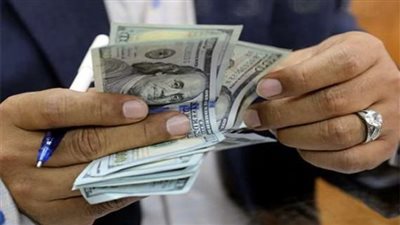 تطورات سعر صرف الدولار: انخفاض ملحوظ في البنوك المصرية خلال التعاملات الصباحية