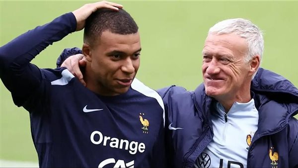 ديشامب يبرر مشاركة مبابي كرأس حربة مع فرنسا قبل كأس العالم ديشامب يبرر مشاركة مبابي كرأس حربة مع فرنسا قبل كأس العالم