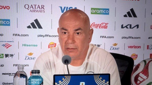 تريزيجيه مرشح لقيادة هجوم مصر أمام نيوزيلندا.. وأنصح رضا عبد العال بالهدوء تريزيجيه مرشح لقيادة هجوم مصر أمام نيوزيلندا.. وأنصح رضا عبد العال بالهدوء