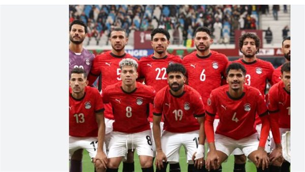 الجهاز الفني يراقب الحالة البدنية للاعبين قبل موقعة إيران الجهاز الفني يراقب الحالة البدنية للاعبين قبل موقعة إيران