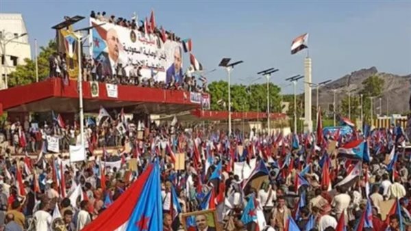 التمسك بالمكتسبات الوطنية ورفض أي مخططات لتقويض سيادة الجنوب العربي التمسك بالمكتسبات الوطنية ورفض أي مخططات لتقويض سيادة الجنوب العربي