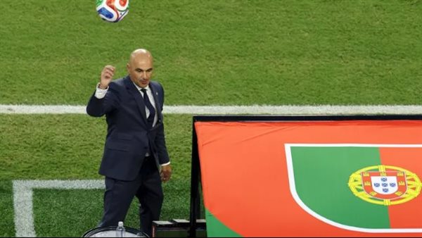 مدرب البرتغال عن مقارنة رونالدو بميسي وهالاند: تصرّف طفولي وغير مهني