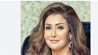 غادة عبدالرازق.. البدايات الأولى والنشأة والطموح الفني